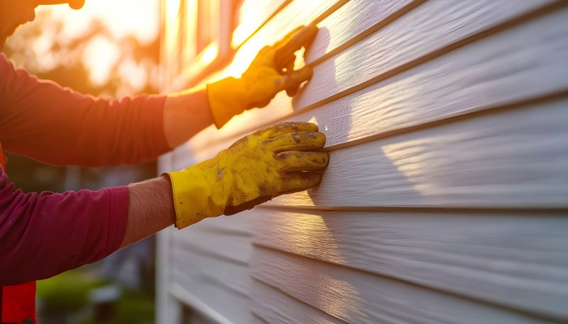 Professional Vinyl Siding Repair Crew